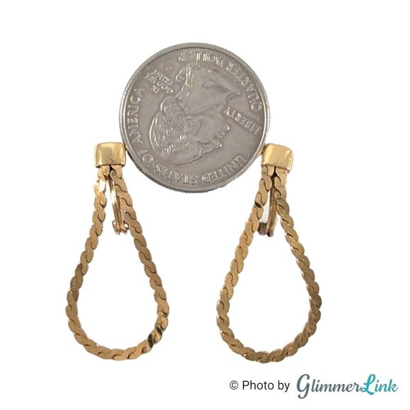 Vintage Monet Serpentine Chain Teardrop Loop Gold Tone Drop Clip On Earrings - Picture 4 of 10